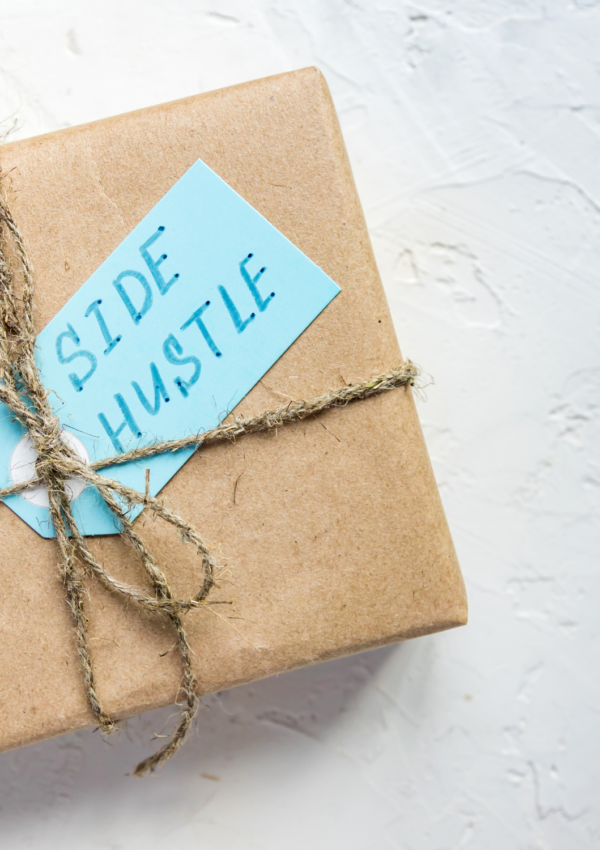 10 Of The Best Side Hustles At Christmas: Earn extra money!