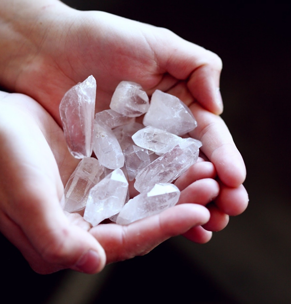 5 Crystal Rituals & Uses That Will Deepen Your Spirituality & Mindfulness